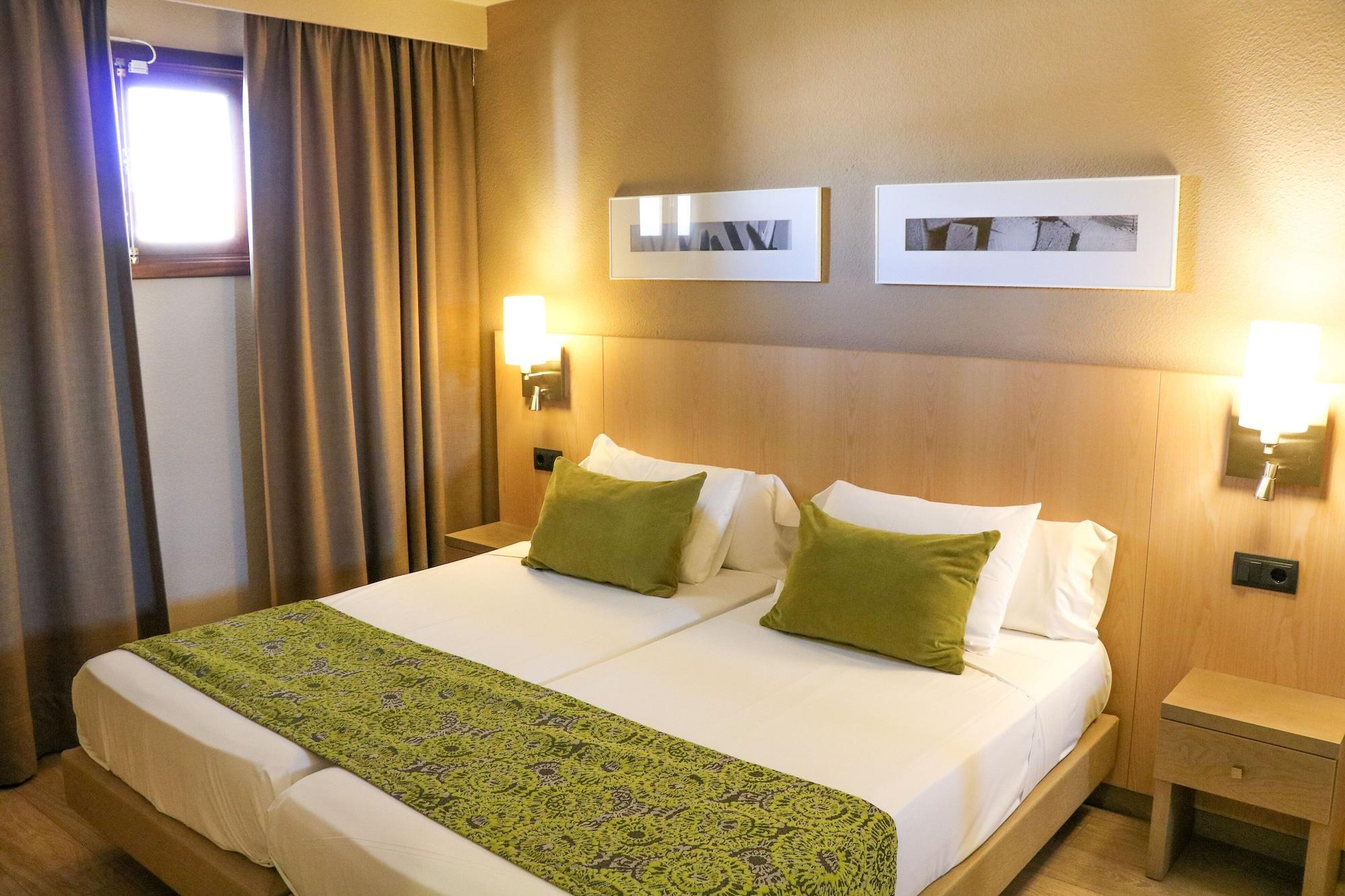 Marins Suites - Adults Only Hotel Cala Millor  Exterior foto